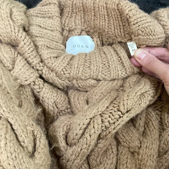 FLASH SALE!🎀DÔEN OLYMPUS🎀Sweater! VGUC! Size Medium! - Picture 4 of 16
